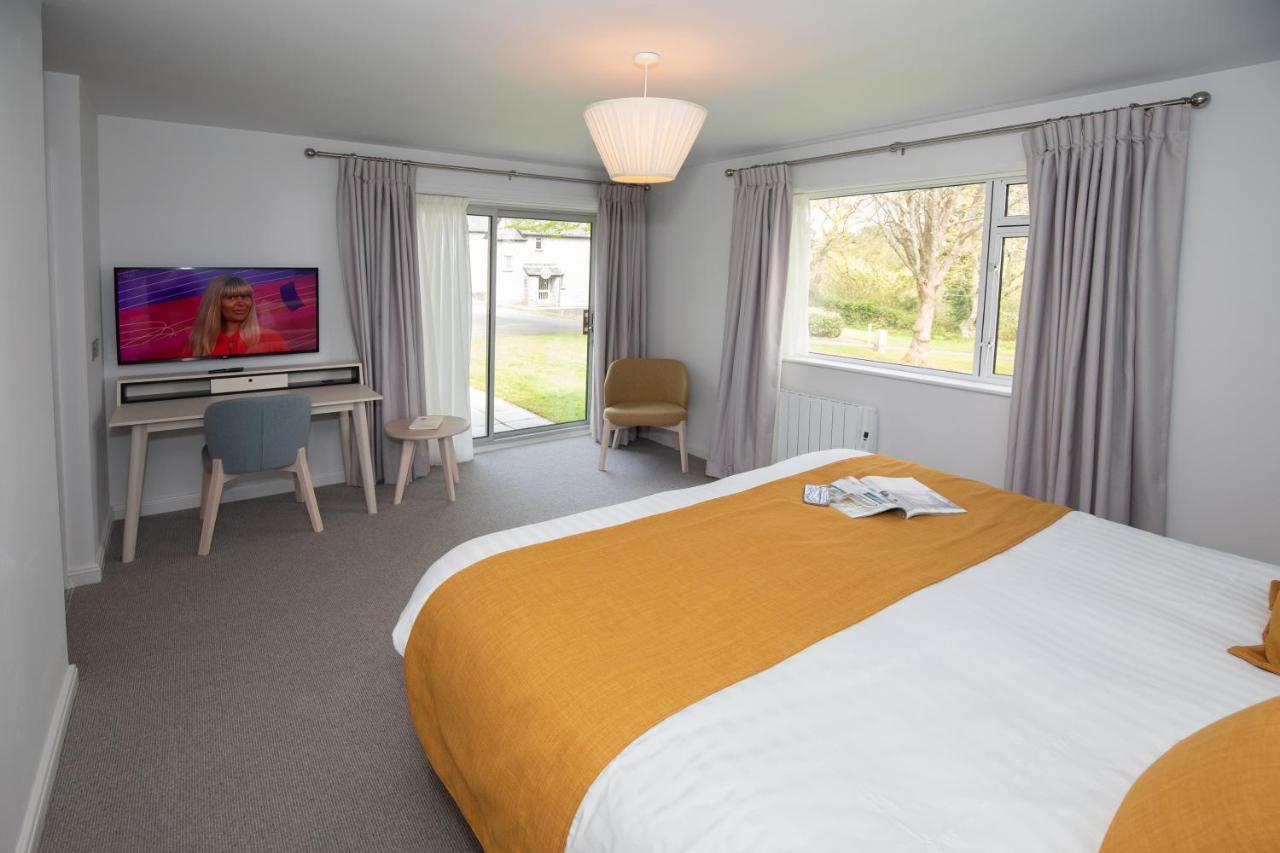 St Mellion Estate Hotel Buitenkant foto